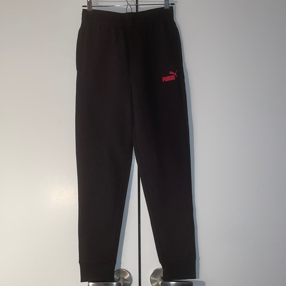 PUMA (NWT) black sweatpants for boys. Size L(14-16).